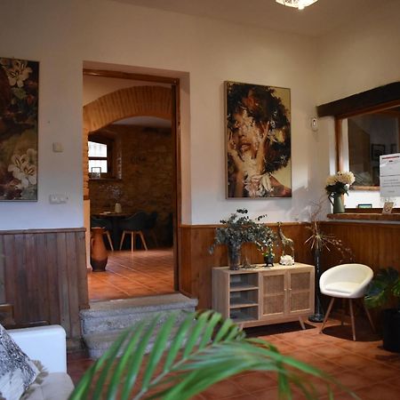 Hostal La Colonial Madrigal de la Vera Εξωτερικό φωτογραφία