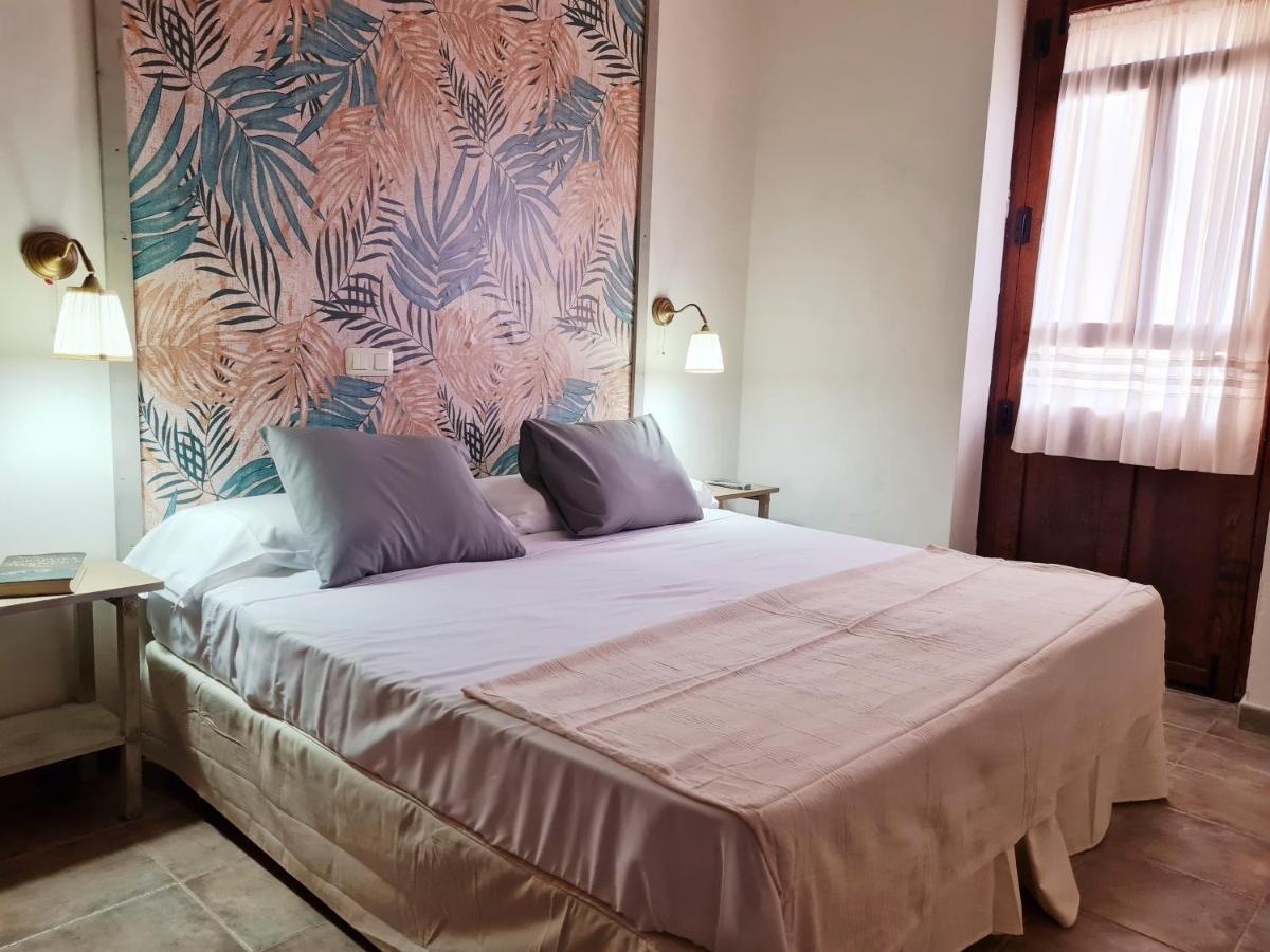 Hostal La Colonial Madrigal de la Vera Εξωτερικό φωτογραφία