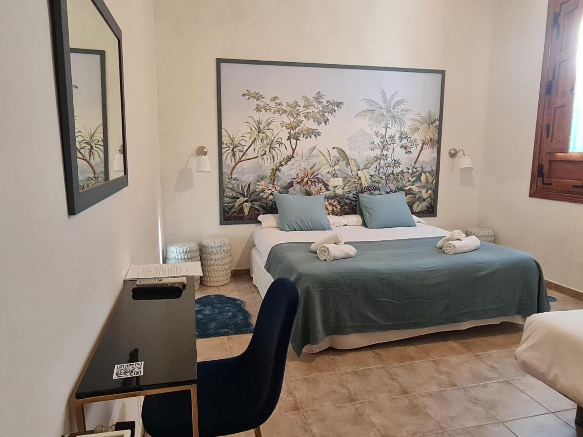 Hostal La Colonial Madrigal de la Vera Εξωτερικό φωτογραφία