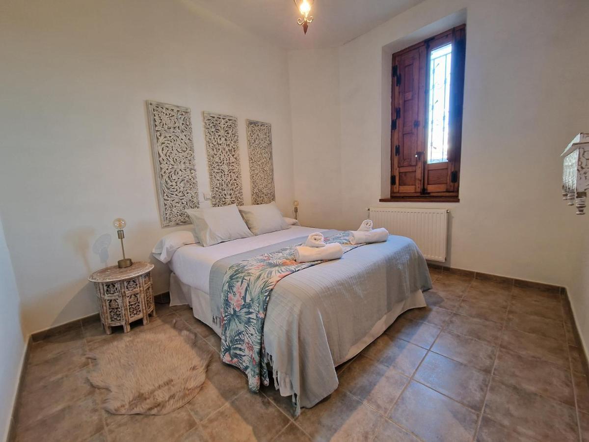 Hostal La Colonial Madrigal de la Vera Εξωτερικό φωτογραφία
