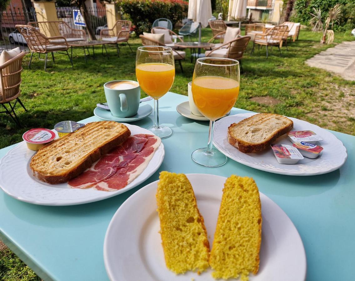 Hostal La Colonial Madrigal de la Vera Εξωτερικό φωτογραφία