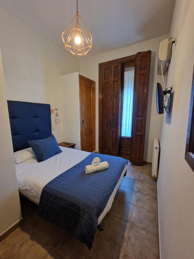 Hostal La Colonial Madrigal de la Vera Εξωτερικό φωτογραφία