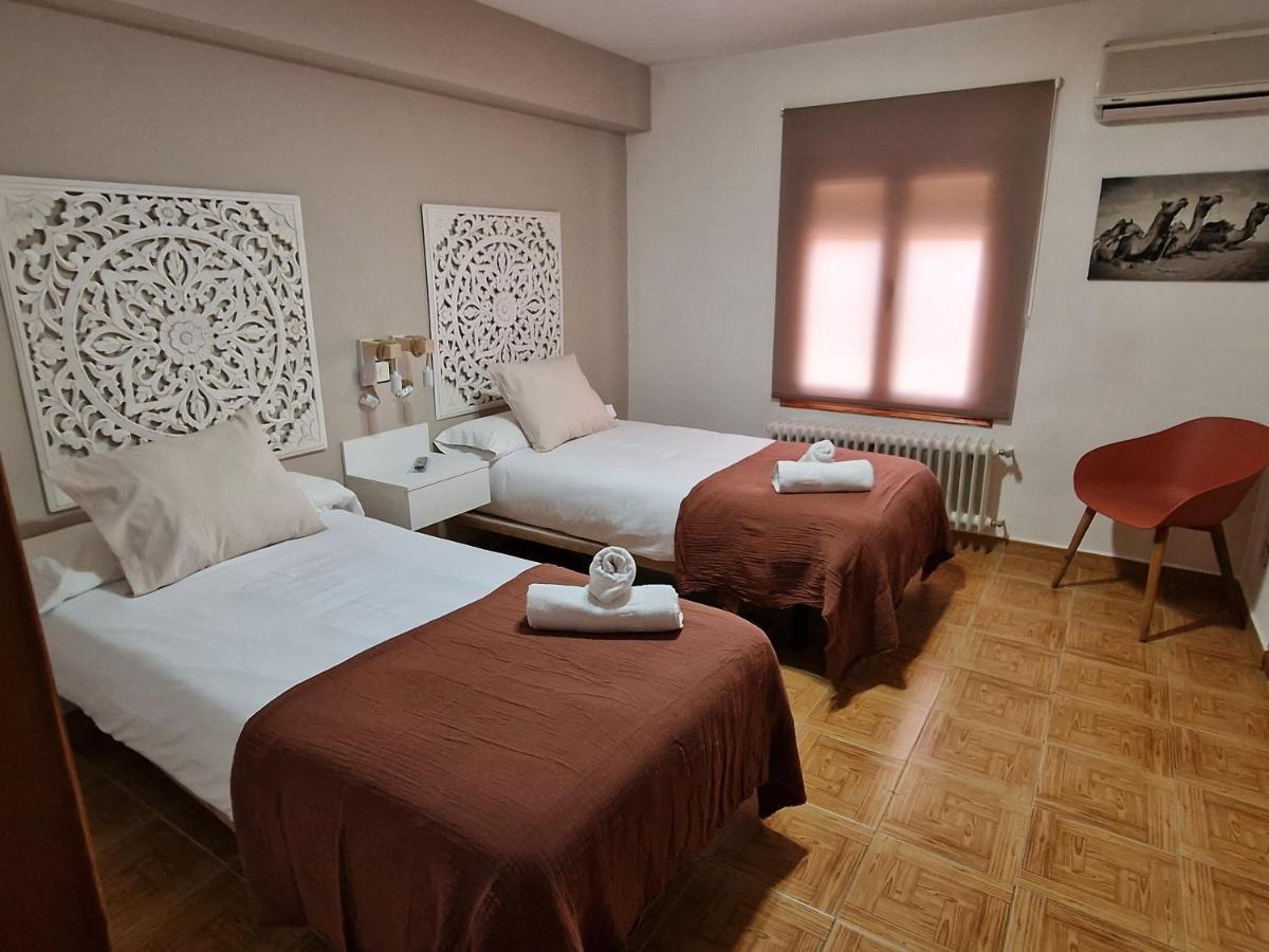 Hostal La Colonial Madrigal de la Vera Εξωτερικό φωτογραφία