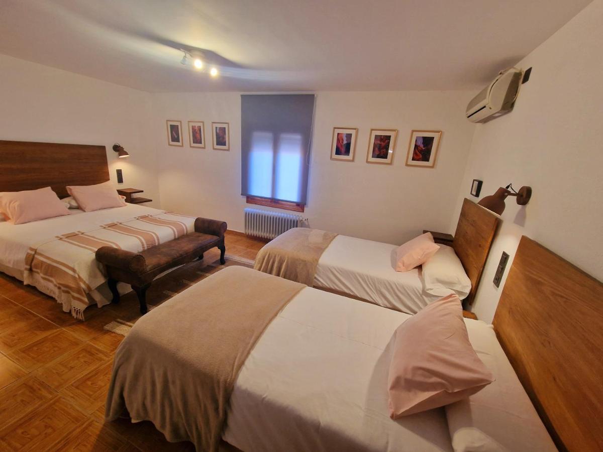 Hostal La Colonial Madrigal de la Vera Δωμάτιο φωτογραφία