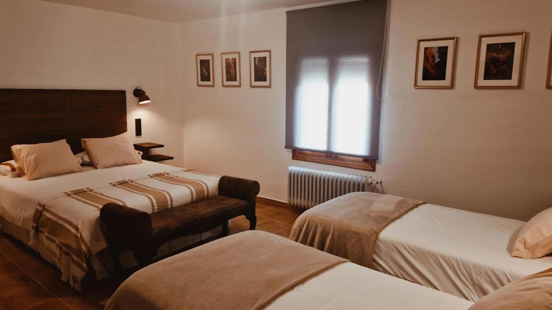 Hostal La Colonial Madrigal de la Vera Εξωτερικό φωτογραφία