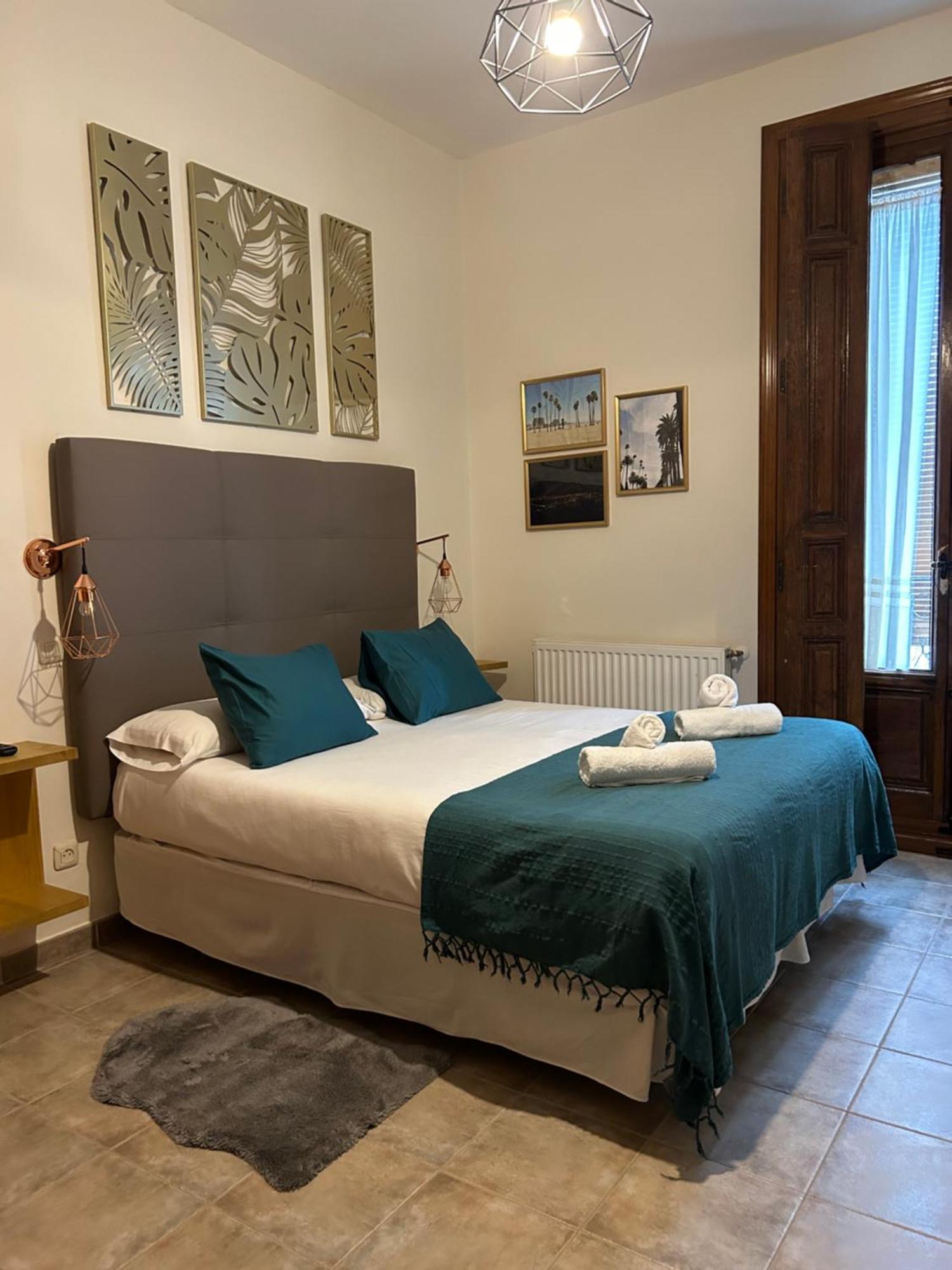 Hostal La Colonial Madrigal de la Vera Εξωτερικό φωτογραφία