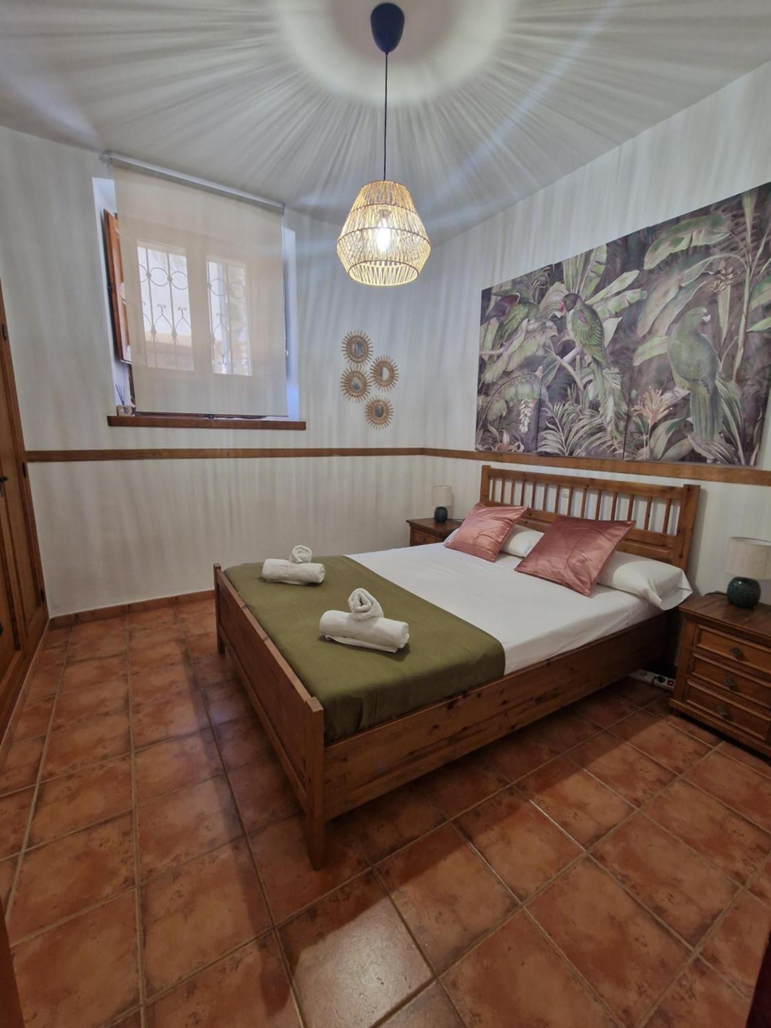 Hostal La Colonial Madrigal de la Vera Εξωτερικό φωτογραφία
