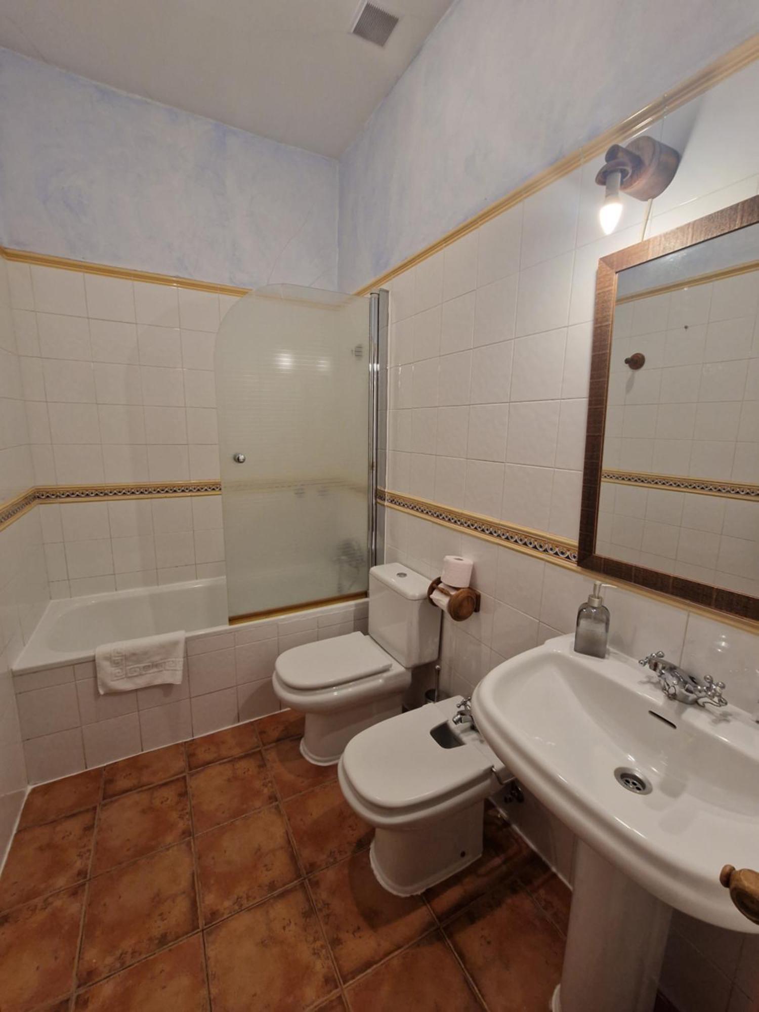 Hostal La Colonial Madrigal de la Vera Εξωτερικό φωτογραφία