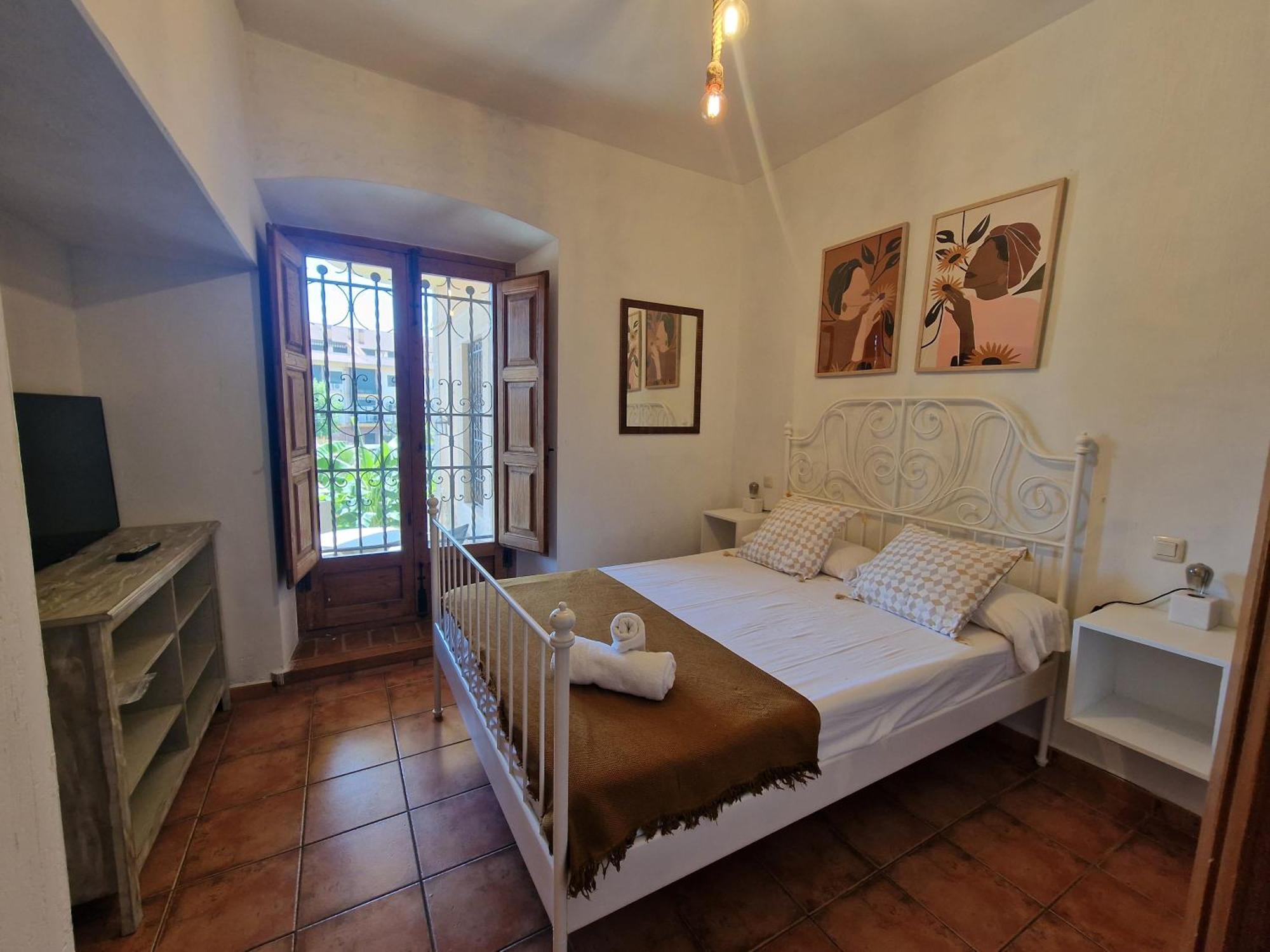 Hostal La Colonial Madrigal de la Vera Εξωτερικό φωτογραφία
