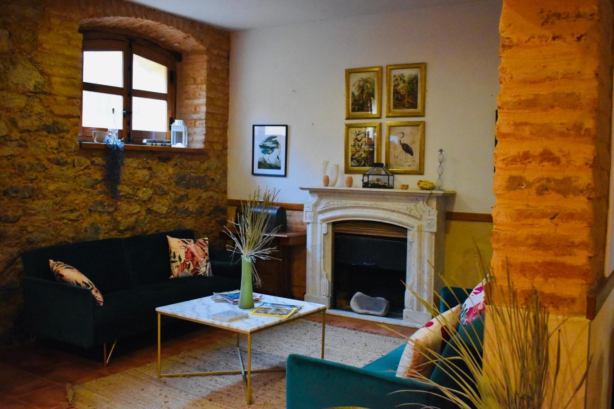 Hostal La Colonial Madrigal de la Vera Εξωτερικό φωτογραφία
