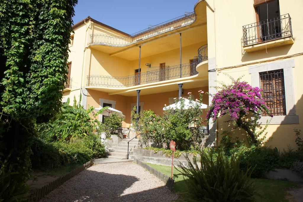 Hostal La Colonial Madrigal de la Vera Εξωτερικό φωτογραφία